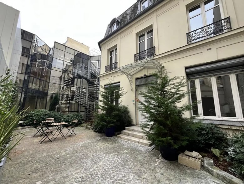 90 Rue Damrémont, Paris à louer - Photo de l’immeuble – Image 3 sur 3