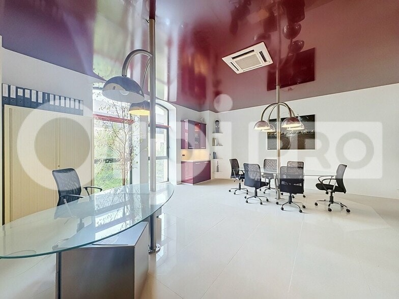 Bureau dans Soissons à vendre - Photo de l’immeuble – Image 2 sur 13