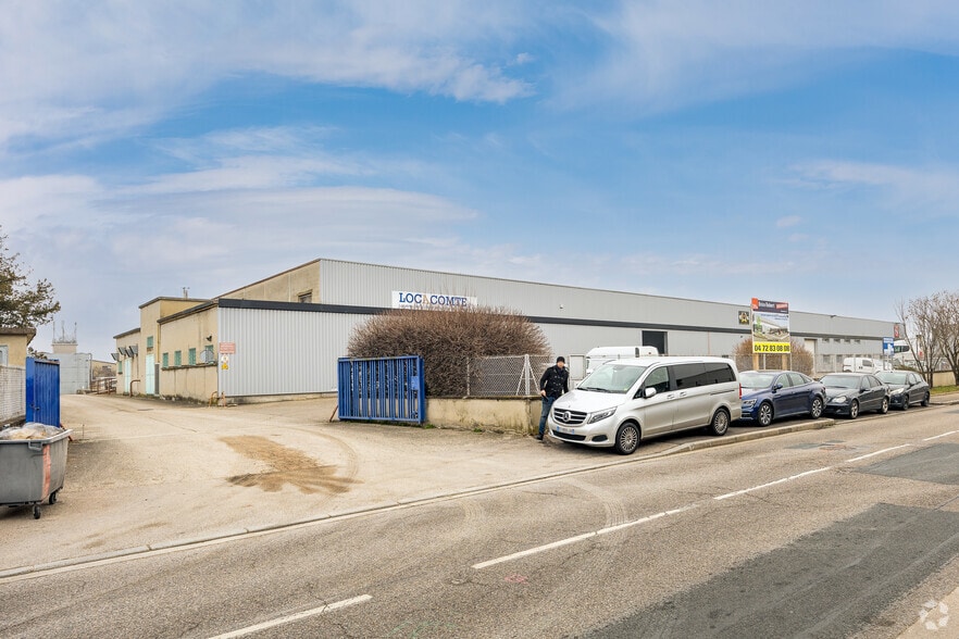 49 Rue Vaucanson, Décines-Charpieu à louer - Photo principale – Image 2 sur 5