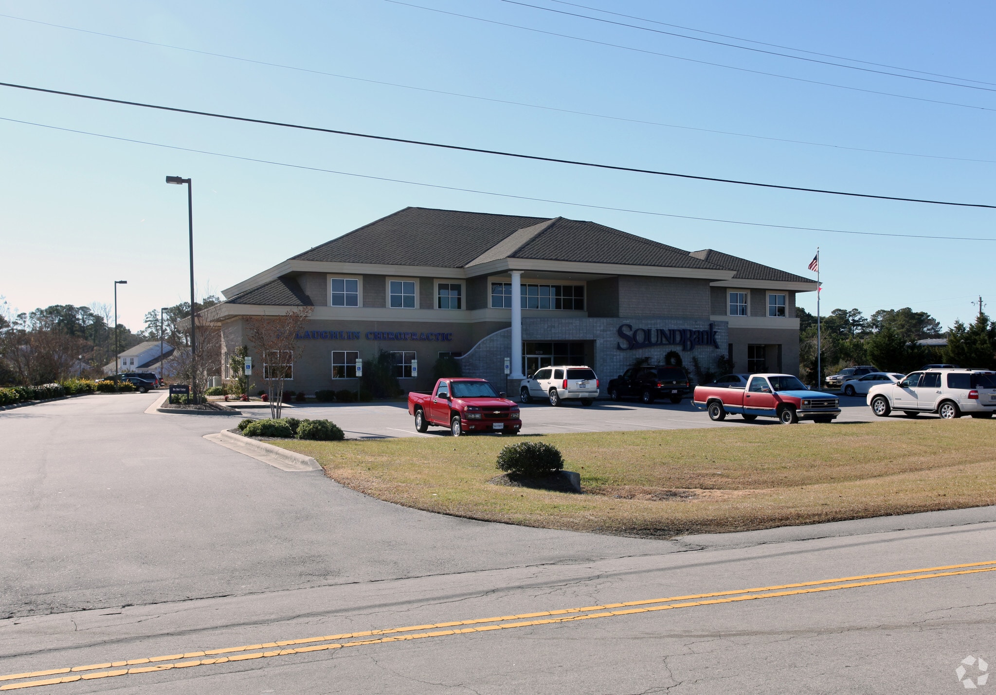 5039 Executive Dr, Morehead City, NC à louer Photo principale– Image 1 sur 24