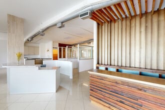 5633 Southwest Fwy, Houston, TX à louer Numérisation 3D Matterport– Image 1 sur 15