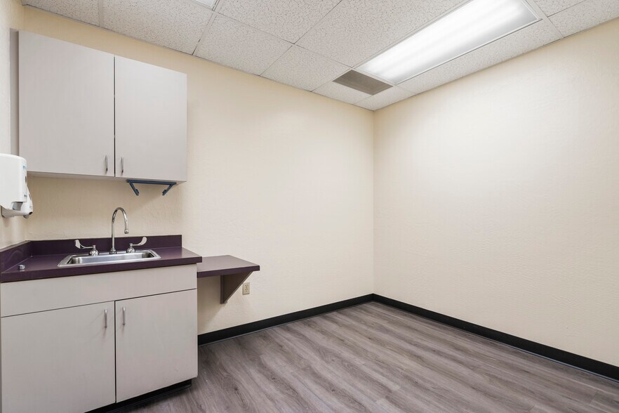 6707 N 19th Ave, Phoenix, AZ à vendre - Photo intérieure – Image 2 sur 13