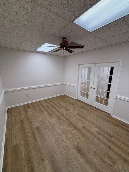 8931 Conference Dr, Fort Myers, FL à louer - Photo de l’immeuble – Image 3 sur 14