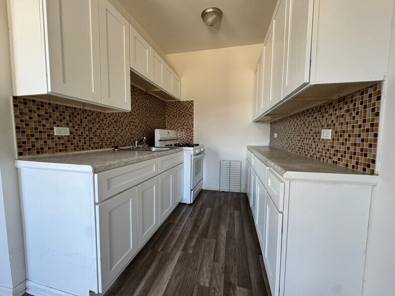 8000 S Ashland Ave, Chicago, IL à vendre - Photo de l’immeuble – Image 2 sur 5