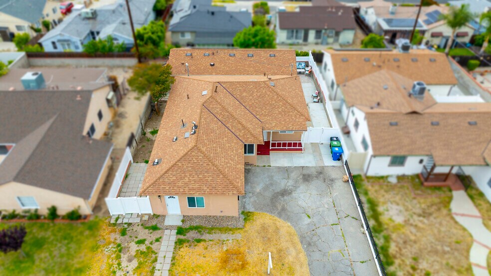 10935 Nassau Ave, Sunland, CA à vendre - Photo de l’immeuble – Image 2 sur 12