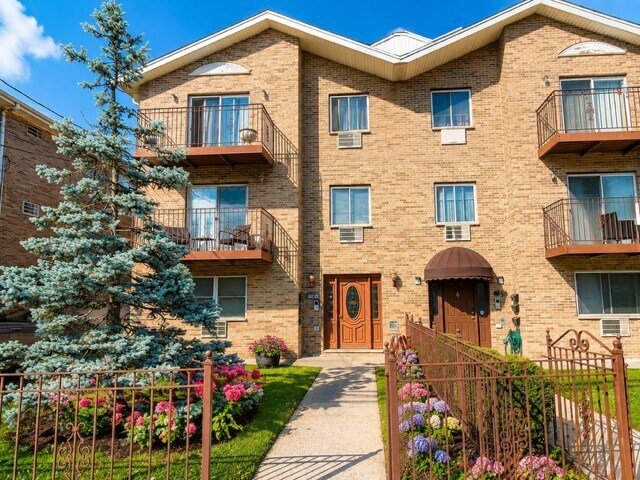 1162 Edison Ave, Bronx, NY à vendre - Photo de l’immeuble – Image 3 sur 8