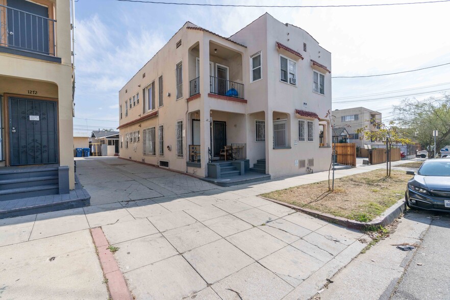 1266 N Ardmore, Los Angeles, CA à vendre - Photo de l’immeuble – Image 3 sur 8