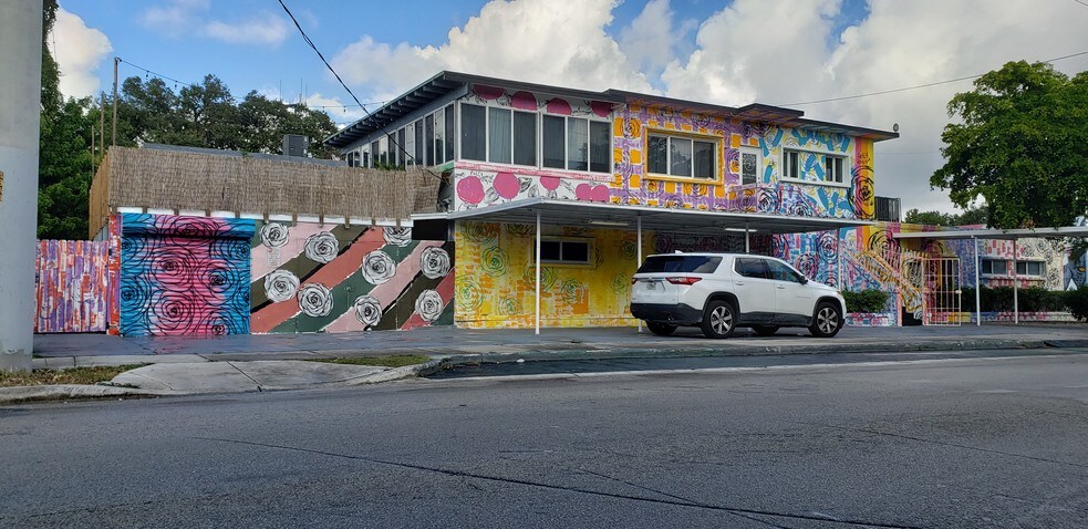 300 NW 54th St, Miami, FL à louer - Photo de l’immeuble – Image 3 sur 14