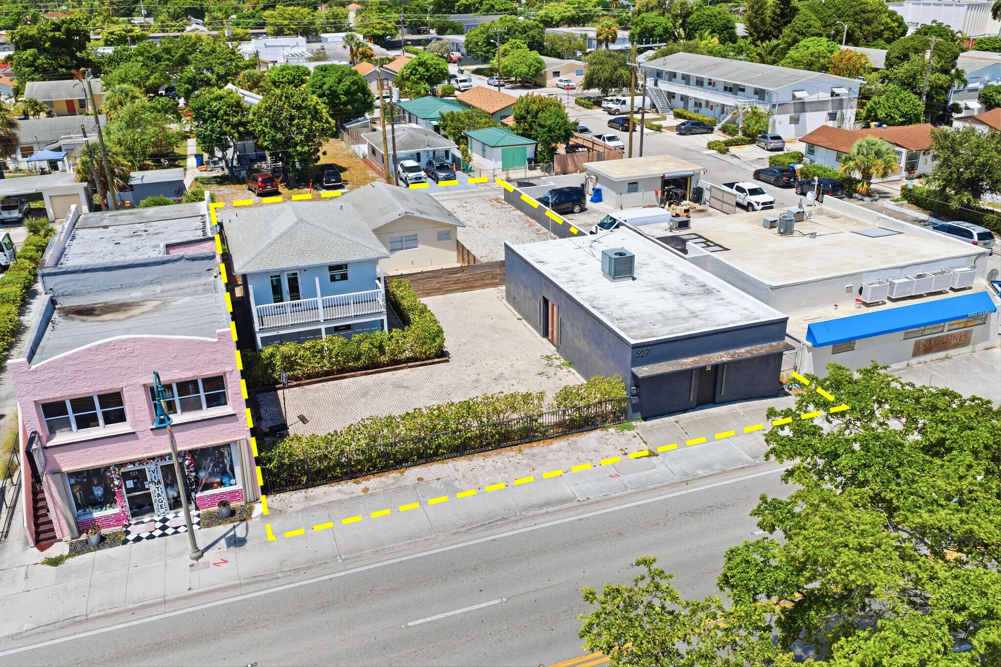 527 N Dixie Hwy, Lake Worth, FL à vendre Photo de l’immeuble– Image 1 sur 30