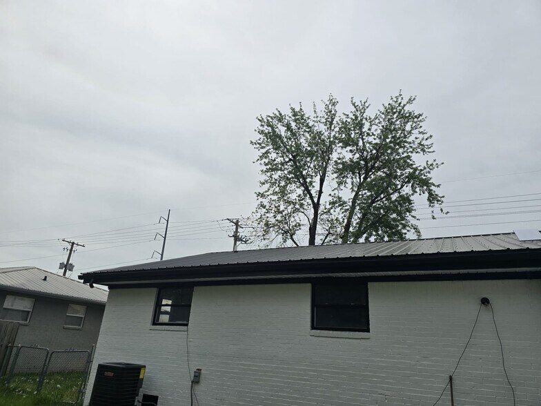 105 SE 14th St, Bentonville, AR à vendre - Photo de l’immeuble – Image 3 sur 16
