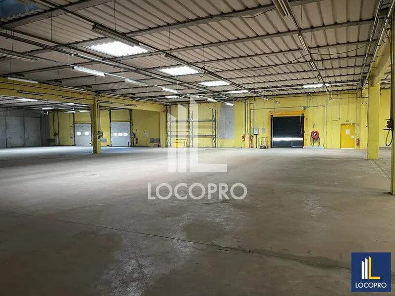 Industriel/Logistique dans Aubagne à louer Photo intérieure– Image 1 sur 8