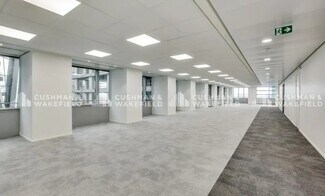 Plus de détails pour 17 Place Des Reflets, Courbevoie - Bureau à louer