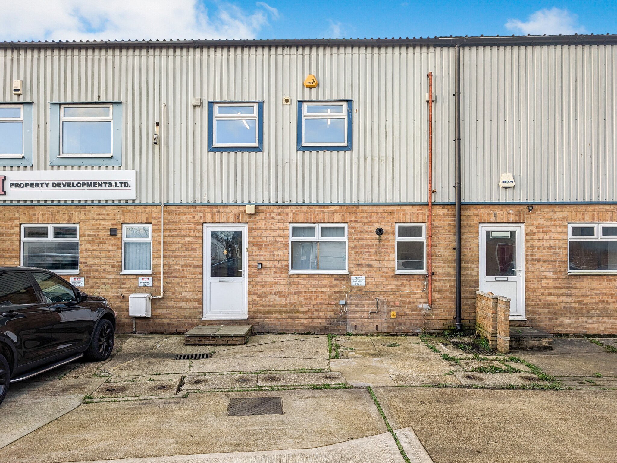 Ford Rd, Ford à louer Photo de l’immeuble– Image 1 sur 4