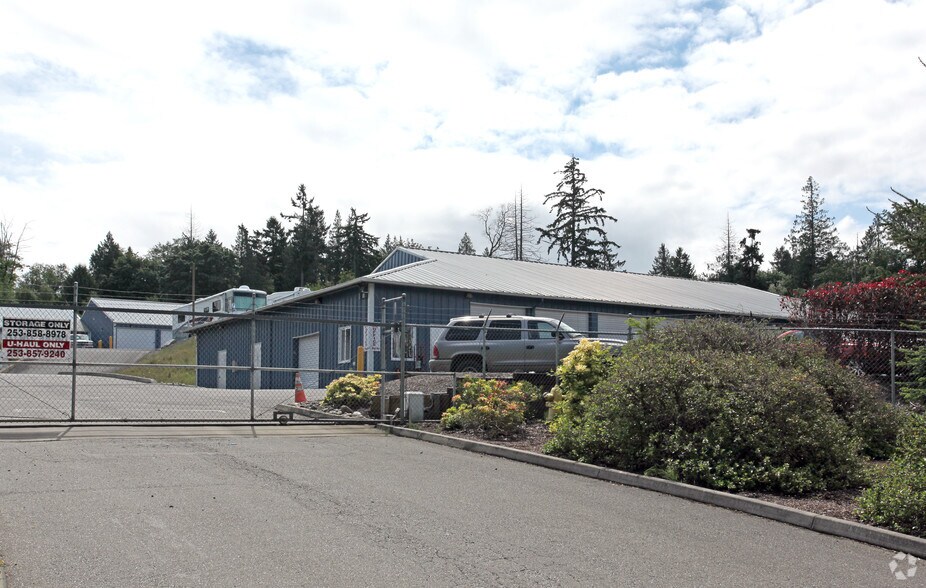 1903 Point Fosdick Dr, Gig Harbor, WA à louer - Photo de l’immeuble – Image 2 sur 2