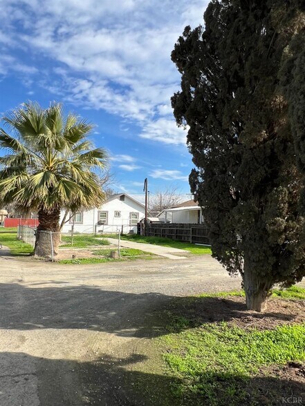 923 Goleta Way, Hanford, CA à vendre - Photo de l’immeuble – Image 3 sur 7