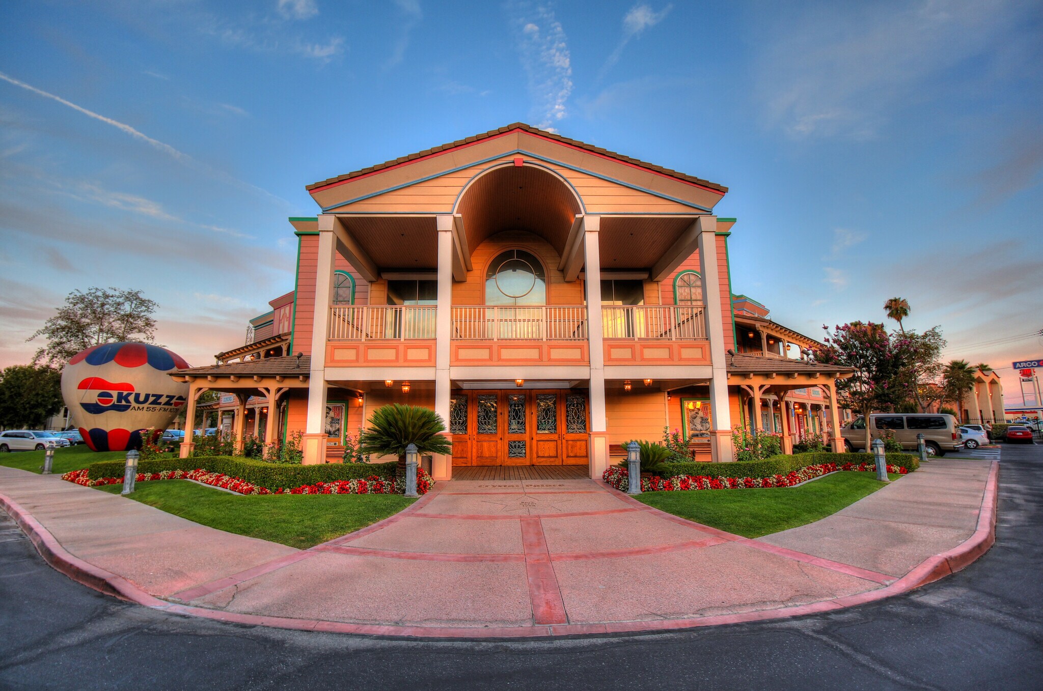 2800 Buck Owens Blvd, Bakersfield, CA à vendre Photo principale– Image 1 sur 9