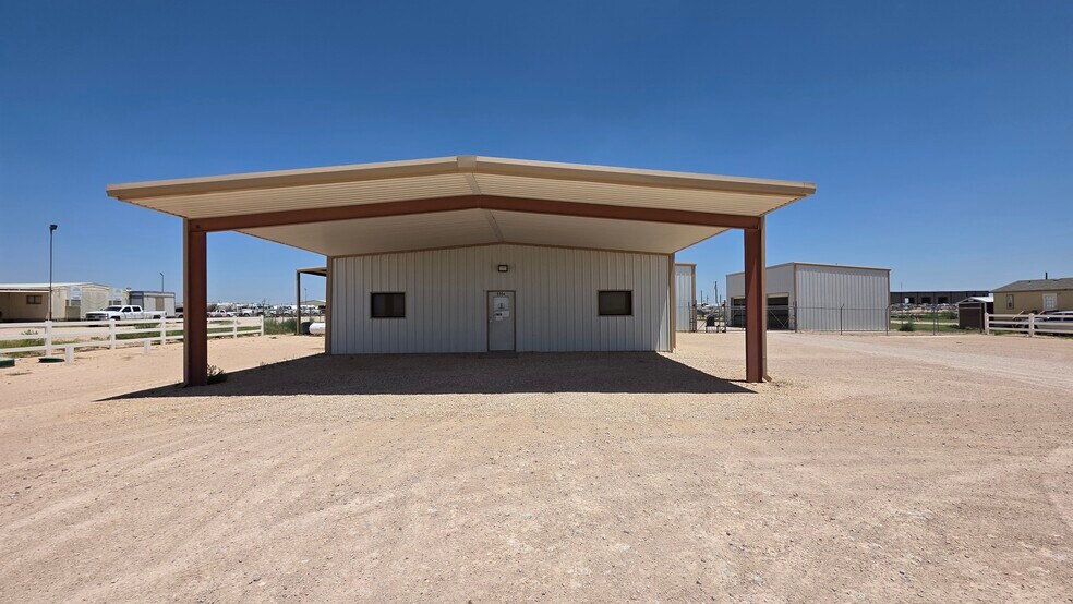 5904 N County Road 1150, Midland, TX à vendre - Photo de l’immeuble – Image 3 sur 35