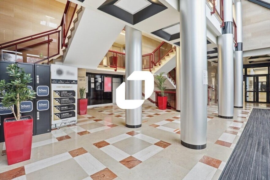 Bureau dans Sèvres à louer - Hall d’entrée – Image 2 sur 21