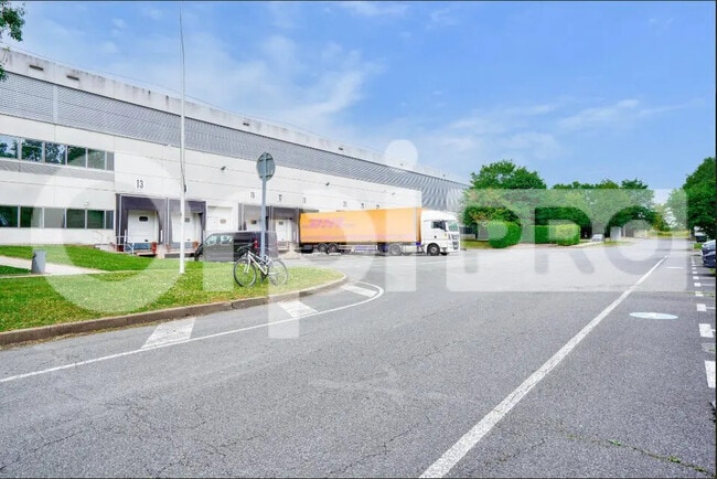Plus de détails pour Industriel/Logistique à louer