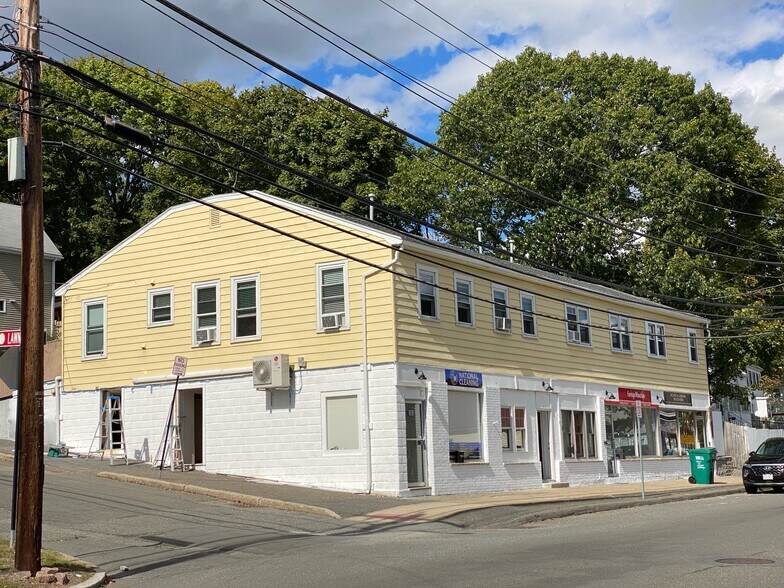 163 Lincoln Ave, Saugus, MA à louer - Photo de l’immeuble – Image 3 sur 3