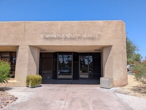 69730 Highway 111, Rancho Mirage, CA à louer Photo de l’immeuble– Image 1 sur 12