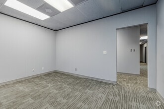 11381 Meadowglen Ln, Houston, TX à louer Photo intérieure– Image 1 sur 4