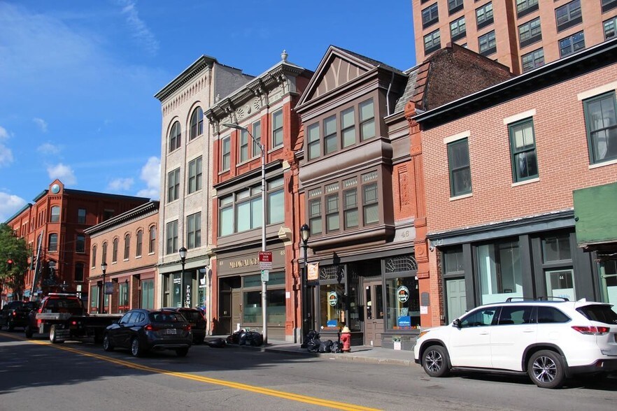 44 Warburton Ave, Yonkers, NY à louer - Photo de l’immeuble – Image 2 sur 5