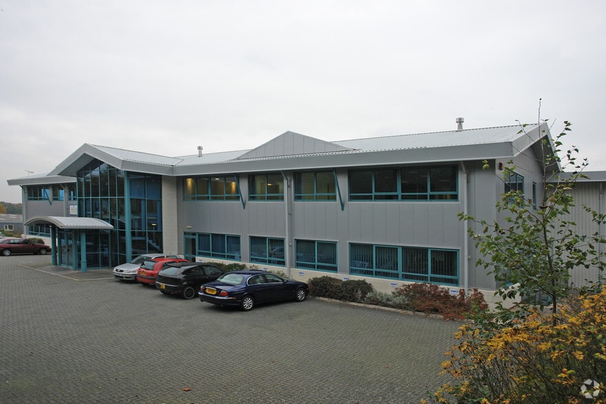 Eagle Close, Eastleigh à louer - Photo principale – Image 1 sur 3