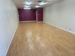 502-520 E Yosemite Ave, Manteca, CA à louer Photo intérieure– Image 1 sur 2