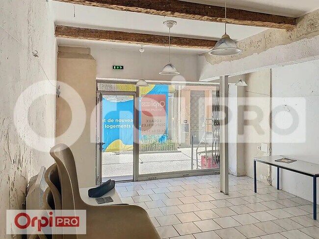 Plus de détails pour Local commercial à vendre