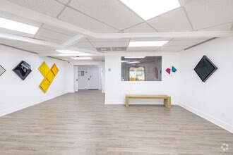 3625 NW 82nd Ave, Doral, FL à louer Photo intérieure– Image 2 sur 11