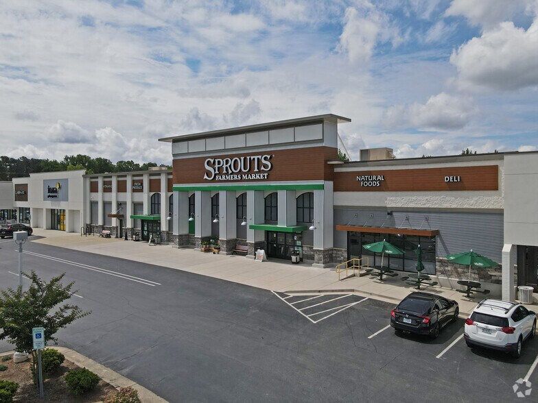 3315-3391 Battleground Ave, Greensboro, NC à louer - Photo principale – Image 1 sur 11