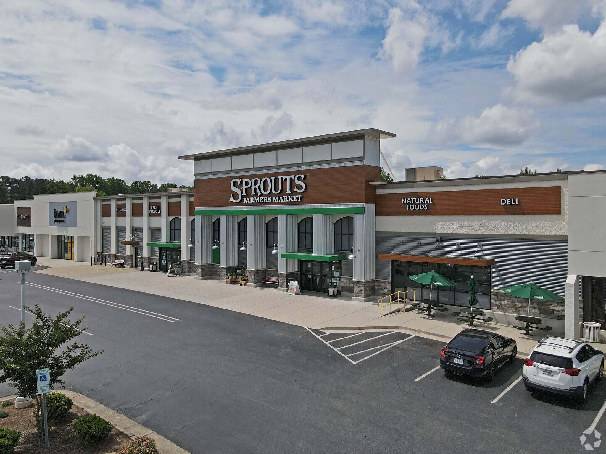 3315-3391 Battleground Ave, Greensboro, NC à louer Photo principale– Image 1 sur 12