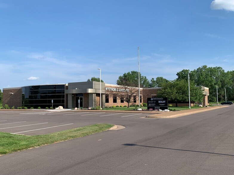 3703 Oakwood Hills Pky, Eau Claire, WI à louer - Photo de l’immeuble – Image 2 sur 4