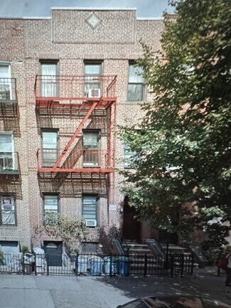 Plus de détails pour 2321 28th Ave, Astoria, NY - Logement à vendre