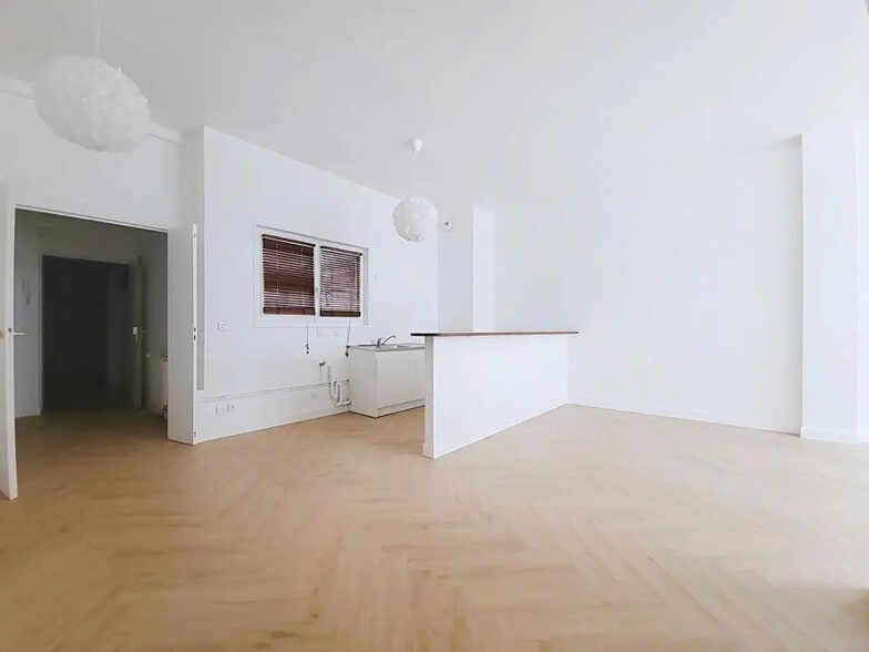 Bureau dans Levallois-Perret à vendre - Photo de l’immeuble – Image 2 sur 6