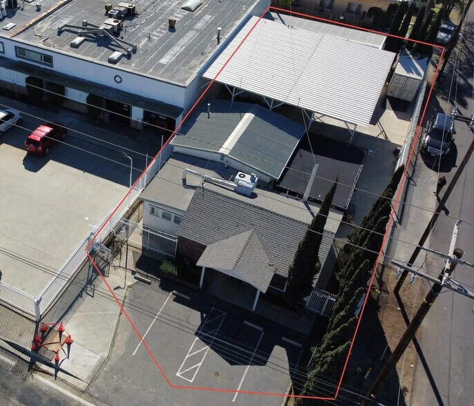 5255 State St, Ontario, CA à louer - Photo de l’immeuble – Image 2 sur 6