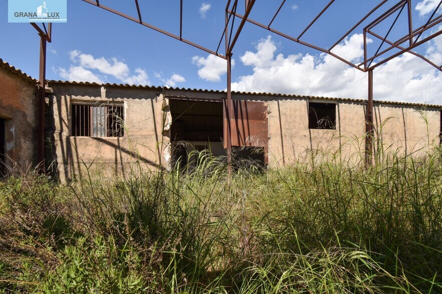 Industriel/Logistique dans Dúrcal à vendre - Photo de l’immeuble – Image 2 sur 20
