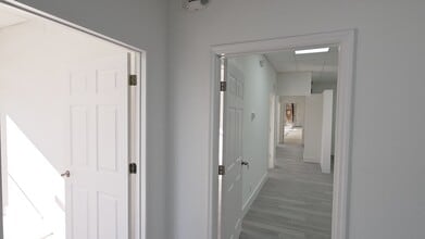 1440 N Nova Rd, Daytona Beach, FL à louer - Vidéo sur l’annonce professionnelle 