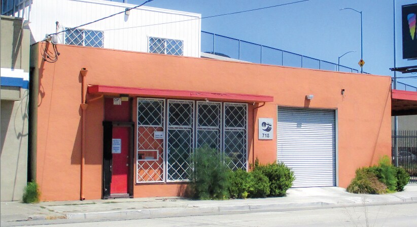 718 Kennedy St, Oakland, CA à vendre Photo de l’immeuble– Image 1 sur 6