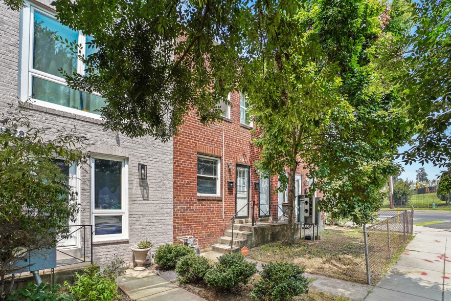 1280 16th St NE, Washington, DC à vendre - Photo principale – Image 1 sur 22