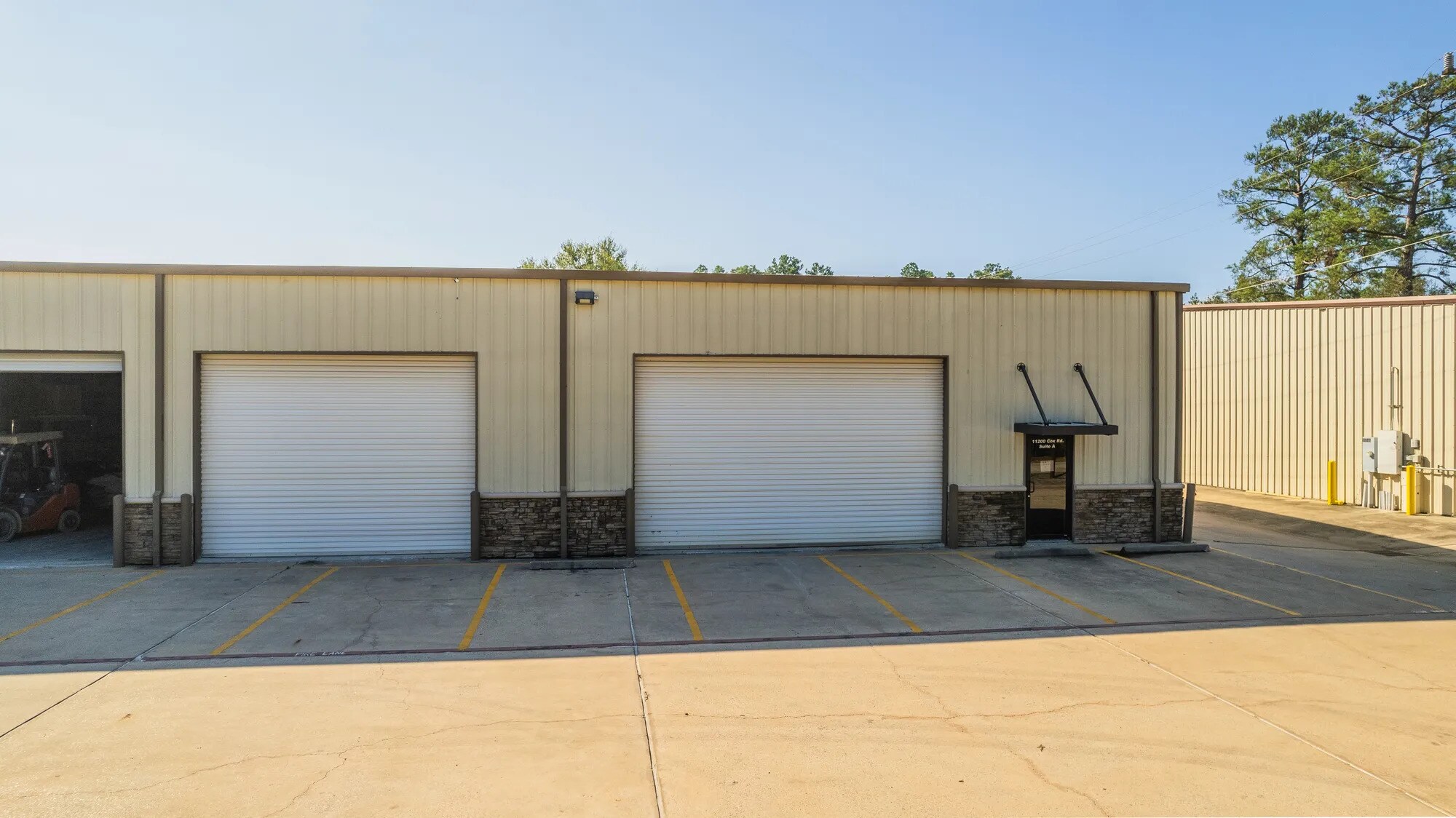 11200-A Cox Rd, Conroe, TX à louer Photo de l’immeuble– Image 1 sur 5