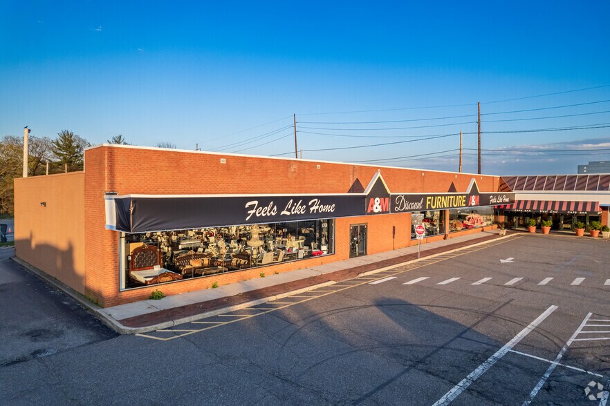 157-193 Glen Cove Rd, Carle Place, NY à louer - Photo principale – Image 1 sur 1