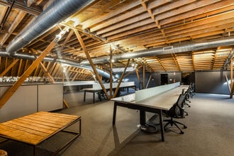 3644 Eastham Dr, Culver City, CA à louer Photo intérieure– Image 2 sur 9