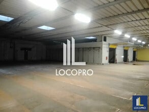 Industriel/Logistique dans Aubagne à louer Photo intérieure– Image 2 sur 8
