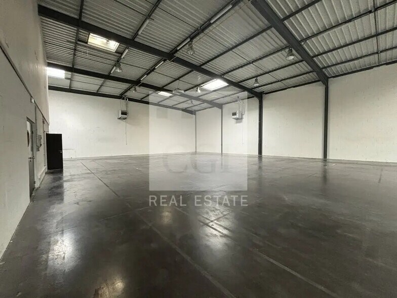 Bureau dans Saint-Priest à louer - Photo de l’immeuble – Image 3 sur 13