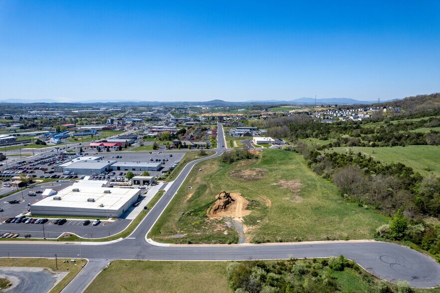 55 Baxter Drive, Harrisonburg, VA à vendre - Photo de l’immeuble – Image 3 sur 17