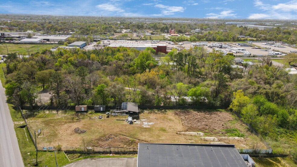 11921 Veterans Memorial Dr, Houston, TX à vendre - Photo de l’immeuble – Image 2 sur 24