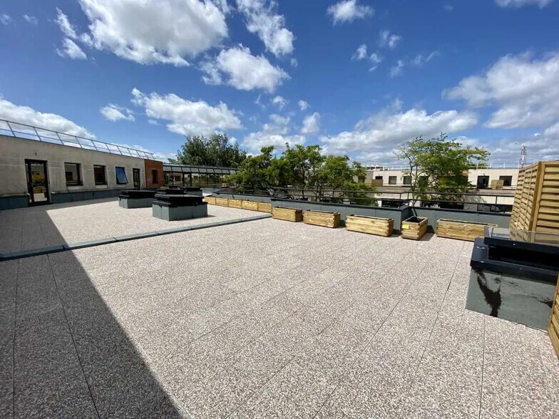 23 Rue Du Saule Trapu, Massy à louer - Photo de l’immeuble – Image 2 sur 2