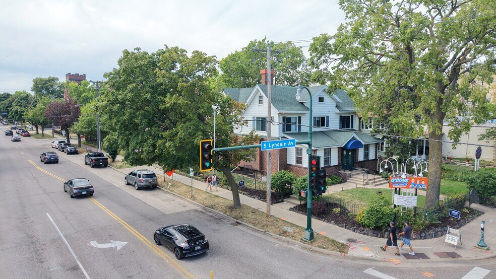 3040 Lyndale Ave S, Minneapolis, MN à vendre - Photo de l’immeuble – Image 3 sur 50